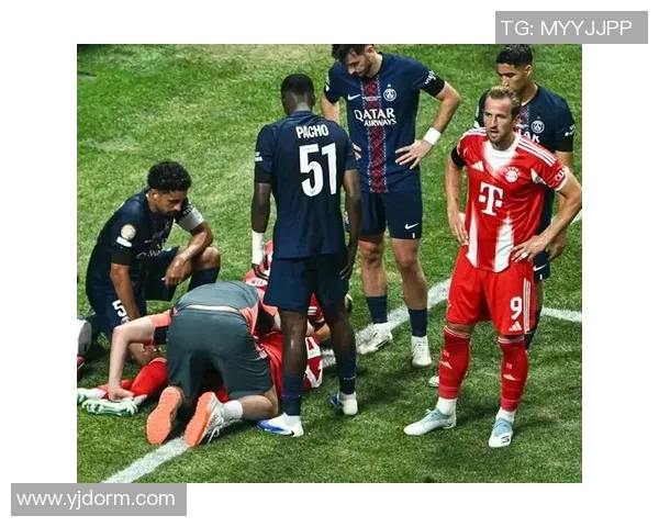 欧冠精彩对决巴黎圣日耳曼与拜仁慕尼黑比赛集锦回顾